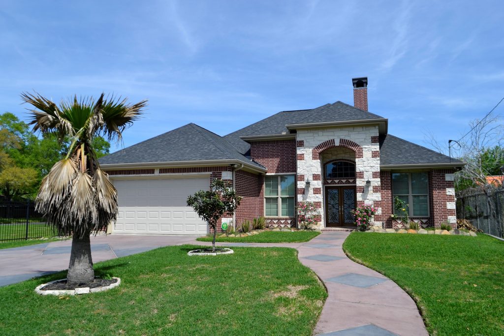 Lawn 3248159 1920 1024x683